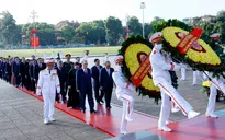 Lãnh đạo Đảng, Nhà nước dâng hương tưởng niệm các Anh hùng liệt sĩ và vào Lăng viếng Chủ tịch Hồ Chí Minh