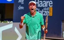 Roberto Bautista Agut thẳng tiến vào chung kết giải quần vợt Áo mở rộng