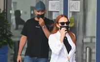 Lindsay Lohan lộ diện lần đầu tiên sau khi kết hôn