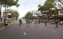 Tên cướp nổ súng tiệm vàng ở chợ Đông Ba bị bắt khi trốn ở công viên