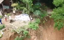 Sạt lở ngiêm trọng đe dọa nhiều hộ dân ở Phú Thọ