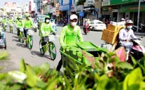 Tình nguyện viên thu gom rác điện tử