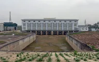 Hà Nội cứ mưa là ngập, trạm bơm nghìn tỷ vì sao chậm tiến độ?
