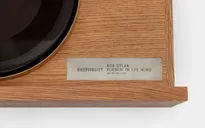 Đĩa của Bob Dylan được bán với giá 1,77 triệu USD trong cuộc đấu giá