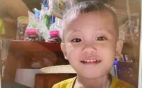 Bé trai 3 tuổi mất tích khi đang chơi trước phòng trọ
