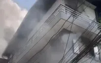 Hóa vàng mã quên đổ tàn gây cháy nhà ở Hà Nội