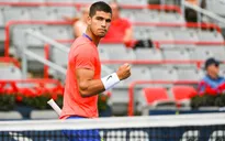 Thắng áp đảo, Carlos Alcaraz thẳng tiến vào vòng 2 Cincinnati Masters