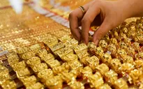 Giá vàng mất mốc 67 triệu đồng/lượng