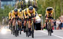 La Vuelta | Đội Jumbo Visma giành chiến thắng chặng đầu tiên