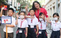 Học sinh lớp 1 Thủ đô hân hoan tựu trường