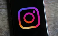 Instagram bắt chước ứng dụng đối lập với mình