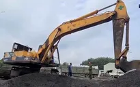 Bắt vụ chôn lấp chất thải trái phép quy mô lớn tại Bình Dương