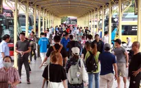 Các cửa ngõ Hà Nội chật cứng, bến xe đông đúc trước kỳ nghỉ lễ 2/9