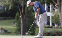 John Huh dẫn đầu sau vòng 1 giải golf Wyndham Championship