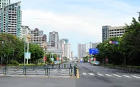 Lệnh phong tỏa do COVID-19 khiến 80.000 khách du lịch mắc kẹt ở “Hawaii của Trung Quốc”