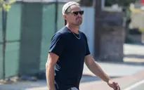 Leonardo DiCaprio tiệc tùng với bạn mỗi đêm từ khi chia tay bạn gái