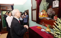 Tổng Bí thư Nguyễn Phú Trọng dâng hương tưởng niệm Chủ tịch Hồ Chí Minh