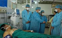 Một chiến sĩ công an bị thương trong vụ cháy xưởng chăn ga ở Hà Nội