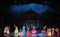 Hơn 100 nghệ sĩ, thần tượng Kpop biểu diễn tại phố đi bộ Trịnh Công Sơn