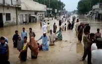 Lũ lụt làm 1.400 người thiệt mạng, Pakistan phá đường cao tốc để xả lũ