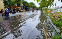 Triều cường đạt đỉnh gây ngập sâu nhiều tuyến đường trung tâm TP Cần Thơ