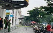 Hà Nội: Một người rơi từ tầng cao khu chung cư cạnh hồ Giảng Võ