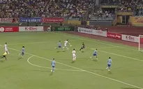 Hoàng Đức khống chế bóng như Dennis Bergkamp rồi lốp bóng lập siêu phẩm