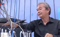 Tiệm khắc chữ gần nửa thế kỷ trên vỉa hè