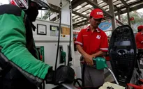 Tài xế xe công nghệ Indonesia “vật lộn” với giá nhiên liệu cao