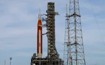 NASA lùi thời điểm tiến hành sứ mệnh Artemis 1 do lo ngại bão