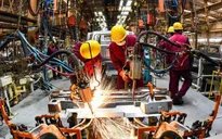 Việt Nam nổi lên như một điểm sáng kinh tế hiếm hoi