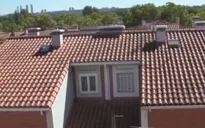 Giá điện đắt đỏ, người dân Tây Ban Nha lắp các tấm pin thu năng lượng mặt trời