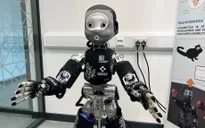 Thành lập trung tâm robot lớn nhất nước Anh