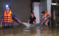 Nghệ An: Người dân trắng đêm ở vùng “rốn lũ”