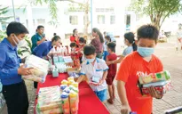 "Shop dụng cụ học tập 0 đồng" giúp đỡ học sinh nghèo