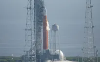 NASA tiếp tục hoãn phóng tàu thăm dò mặt trăng Artemis do rò rỉ nhiên liệu