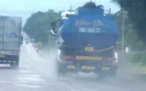 Mối nguy mất an toàn giao thông từ đường trơn trượt