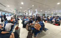 Sân bay Tân Sơn Nhất đông đúc khách quốc tế dịp cận Tết