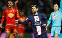 Messi san bằng thành tích ghi bàn cấp CLB của Ronaldo