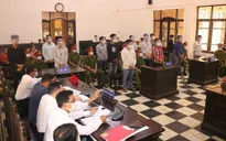 Xét xử nhóm đối tượng tàng trữ, sử dụng trái phép vũ khí quân dụng, cố ý gây thương tích