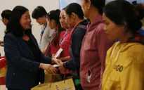 Bí thư Trung ương Đảng Bùi Thị Minh Hoài thăm, tặng quà Tết tại Quảng Nam