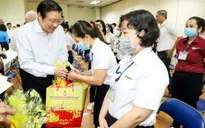 Quan tâm chăm lo Tết cho nhân dân