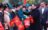 Thủ tướng: Quan tâm, chăm lo để mọi người, mọi nhà đều có Tết