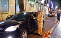 Hà Nội: Nhiều lái xe vi phạm nồng độ cồn bị tạm giữ phương tiện dịp Tết