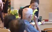 Ngân hàng tấp nập khách gửi tiền đầu năm
