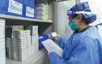 Trung Quốc cấp phép sử dụng 2 loại thuốc nội địa điều trị COVID-19