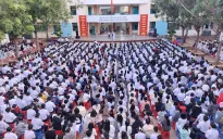 Học sinh Sóc Trăng nhộn nhịp trở lại trường sau Tết