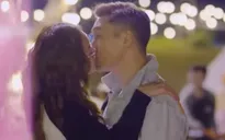 Đừng nói khi yêu - Tập 3: Chơi thách đố, Ly liều hôn "soái ca" Leo giữa đám đông