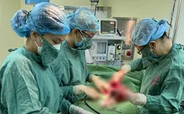 Cứu sống sản phụ và thai nhi bị rau bong non sau tai nạn giao thông