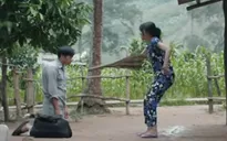Mẹ rơm - Tập 41: Mô quỳ gối xin Xuân trả lại Hạt Dẻ